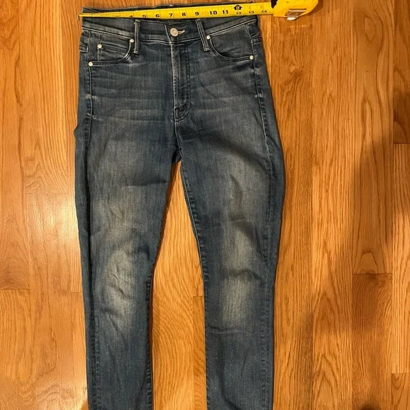 Mother Stunner Zip Ankle Step Fray in Good Girls Do
MOTHER - Picture 1 of 8